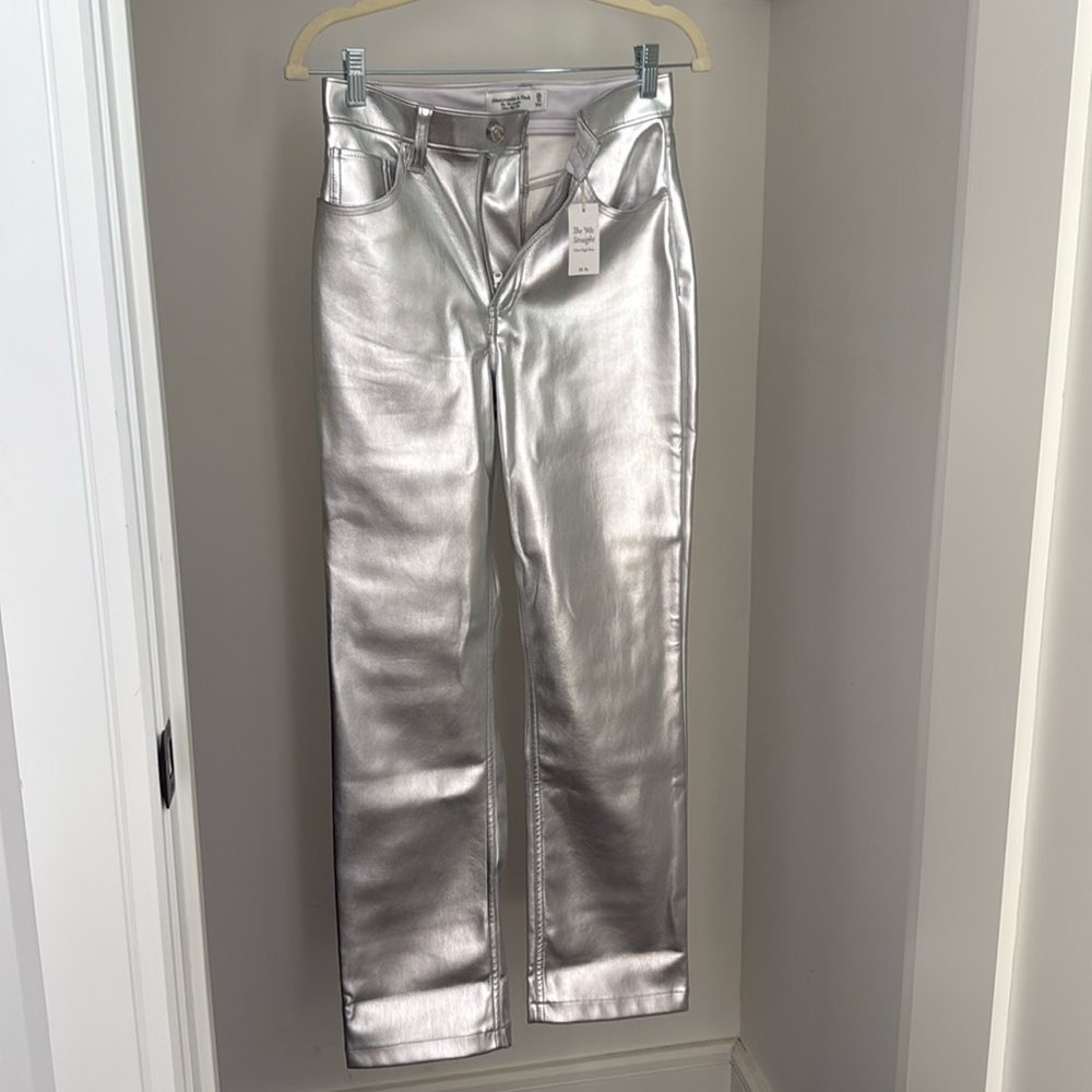 Abercrombie & Fitch 90’s Straight Ultra High Rise, Size 25 short